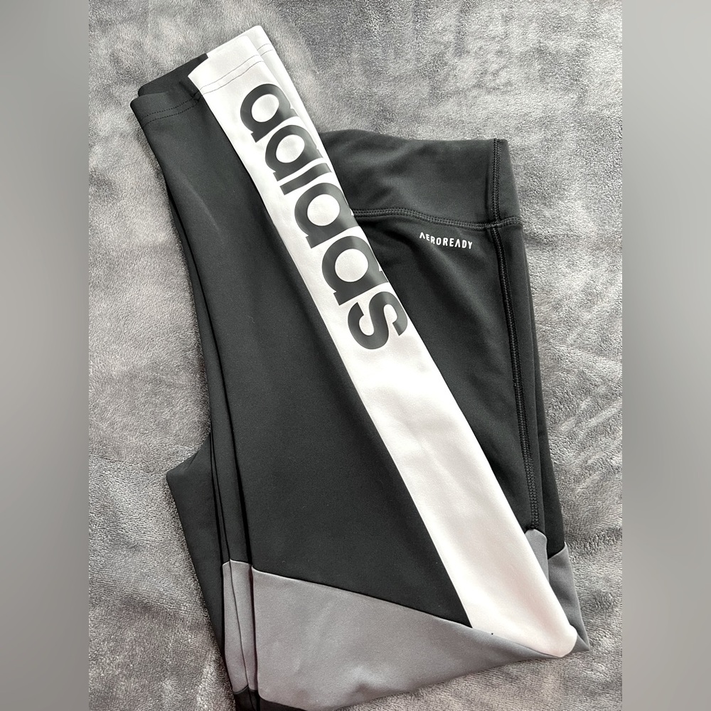 Women's adidas Logo Low-Waisted sport Leggings